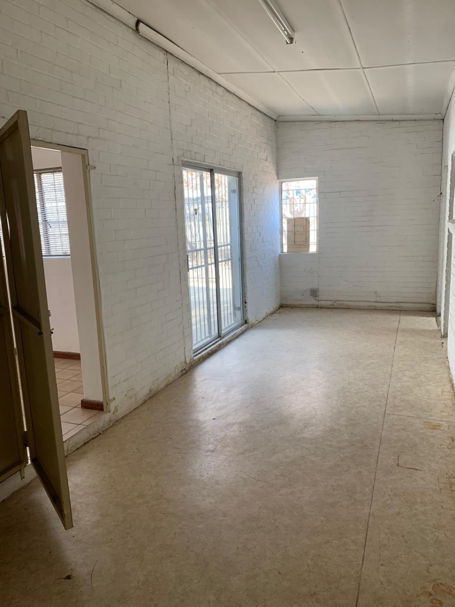 To Let commercial Property for Rent in Hamilton Free State